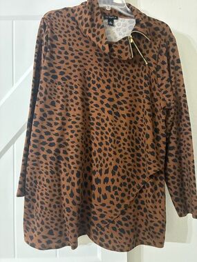 I.N. Studio Brown & Black Leopard Zip Pullover